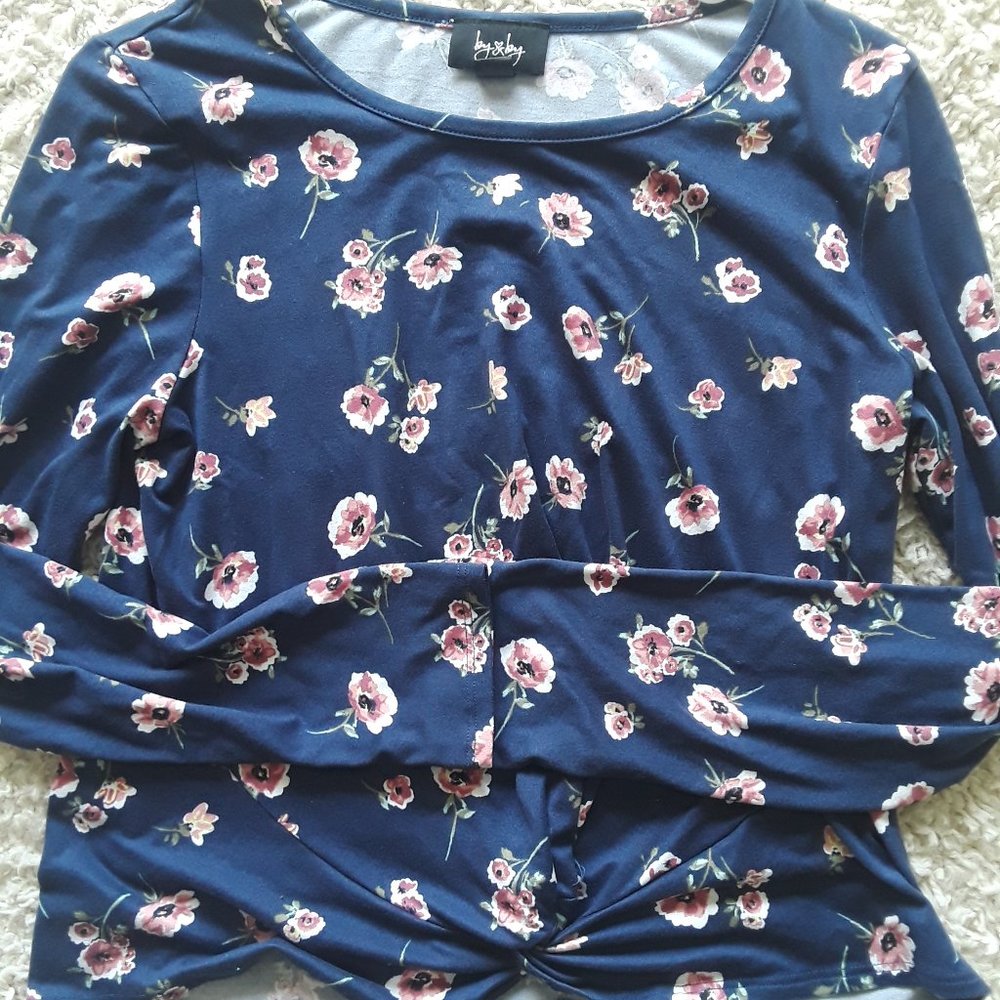 JCPenny's Purple Floral Long Sleeve LG Top